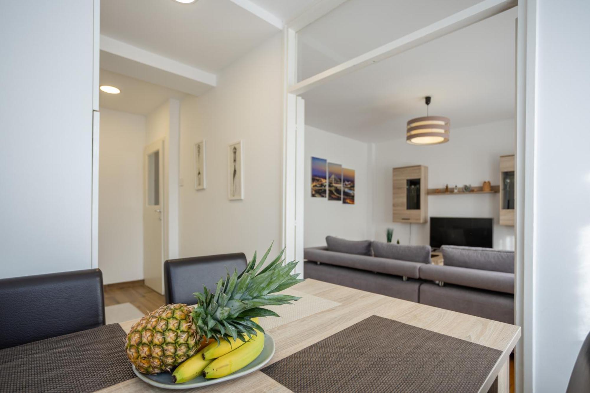 Apartment Sara Belgrad Exterior foto